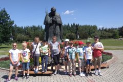 28.05.2018r.-Dzieci-komunijne-u-Maryji-Ludzmierskiej-13